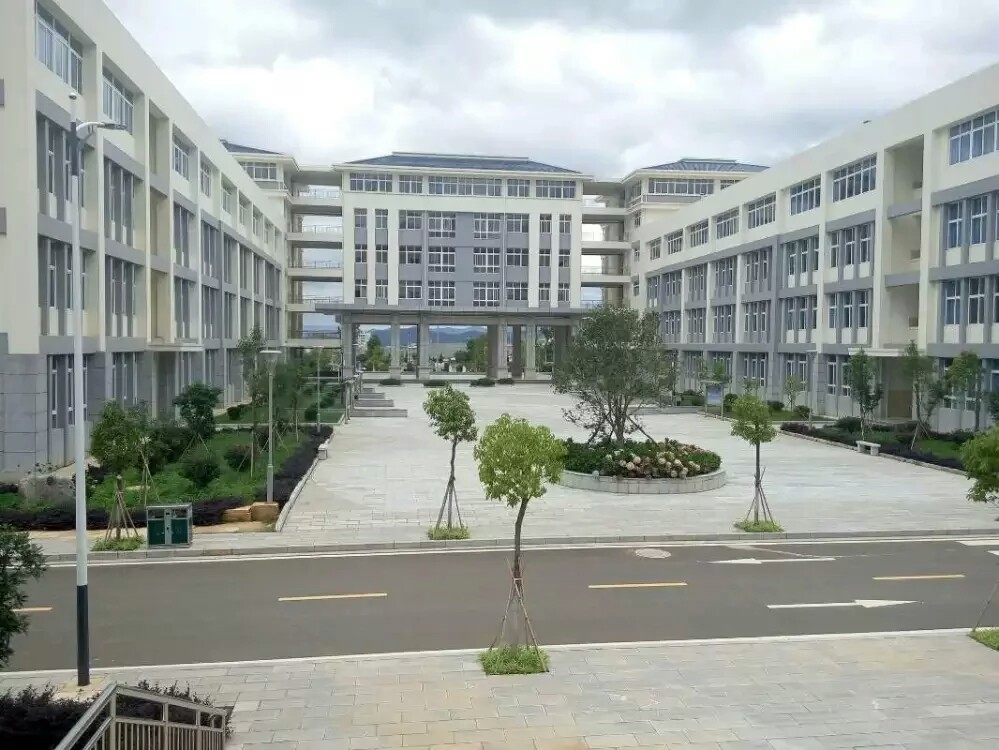 晉寧區第一中學部分教學樓圖片