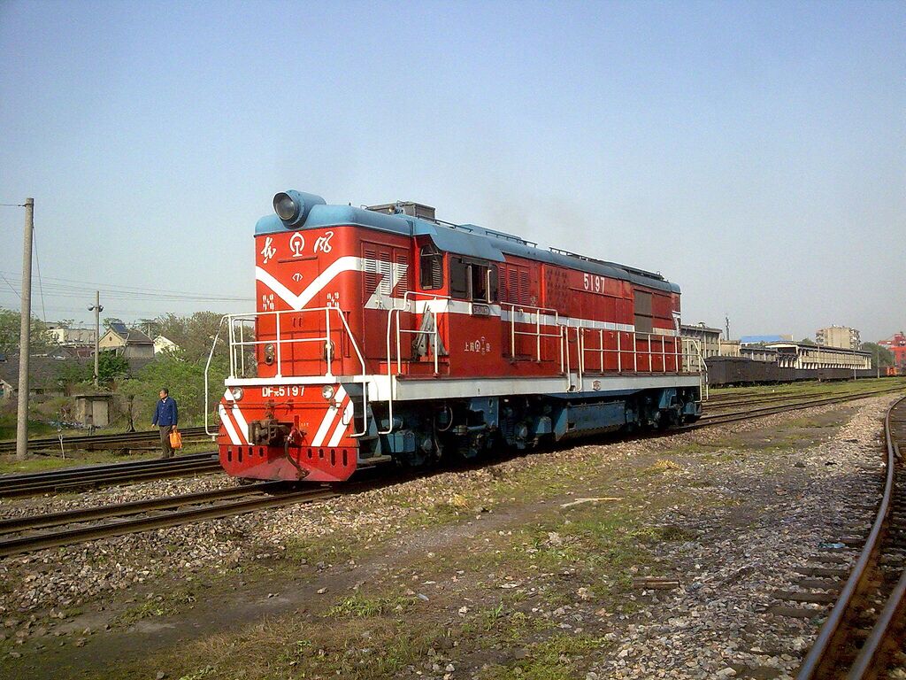 東風7C型內燃機車