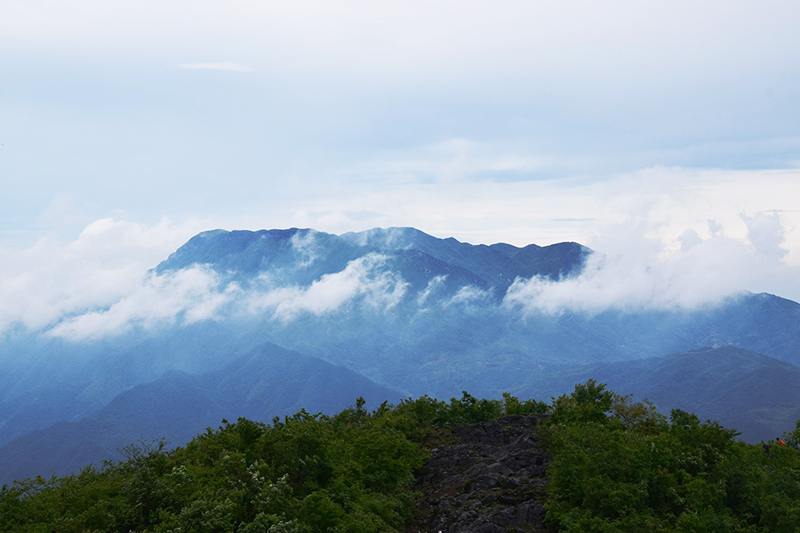 黃袍山