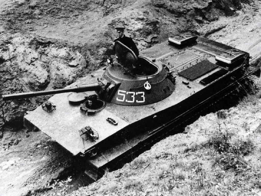 PT-76水陸坦克