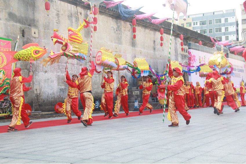 龍舞（龍崗舞龍）