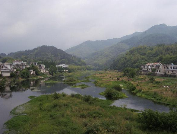 岩下村(湖南省郴州市安仁縣平背鄉下轄村)