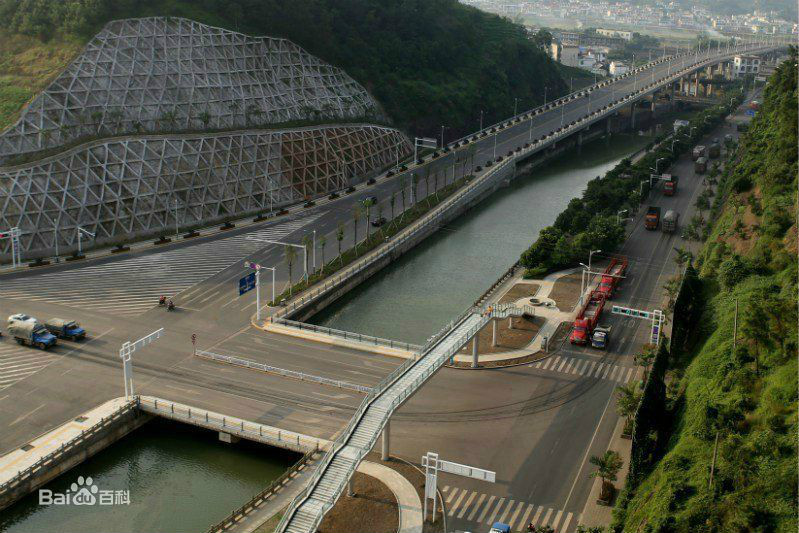 巡場高架橋