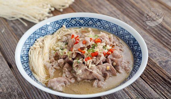 羊肉金針菇蕎麥麵