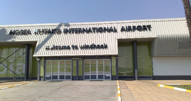 霍齊亞·庫塔科國際機場