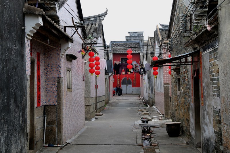 范那裡村