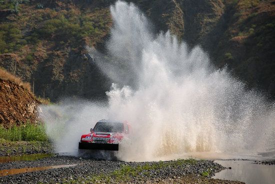 第十四屆中國東川土石流國際汽車越野賽