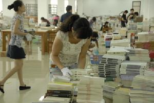 東校新圖書館新書