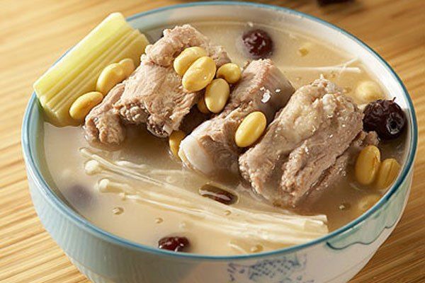 黃豆雞肉蔬菜湯