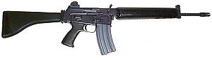 AR-18步槍的標準像。