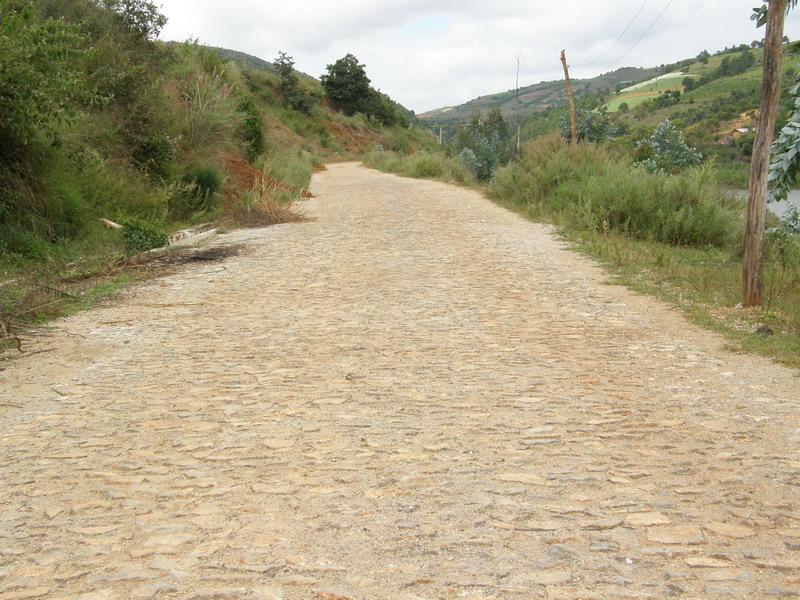 茅草坪村(雲南省文山州麻栗坡縣麻栗鎮下轄村)