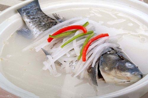 淮山苦瓜鯽魚湯