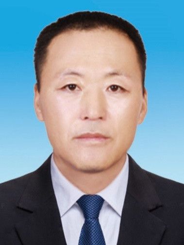 王勝(內蒙古自治區錫林郭勒盟退役軍人事務局黨組成員、副局長)