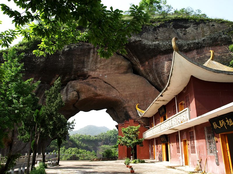 石鞏寺