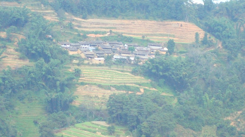 營盤上自然村(龍頭山鎮銀屏村民委員會下轄自然村)