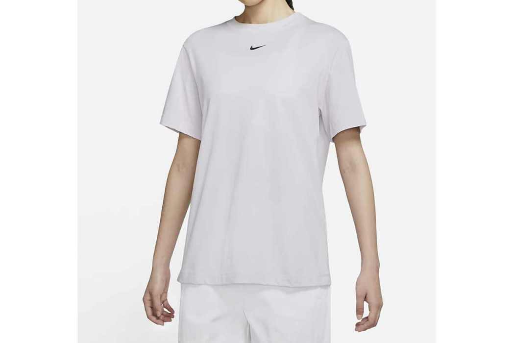 Nike Sportswear Essential 女子上衣