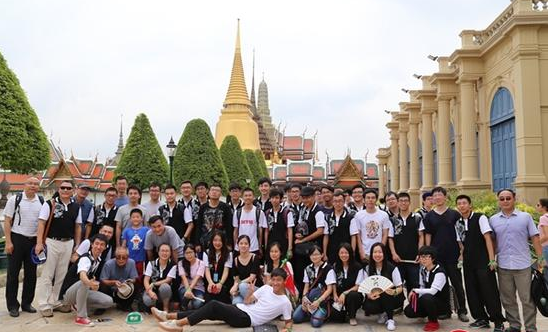 大學生圍棋選手在曼谷