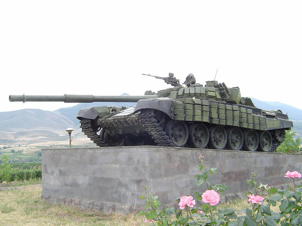 T-72主戰坦克(T-72)