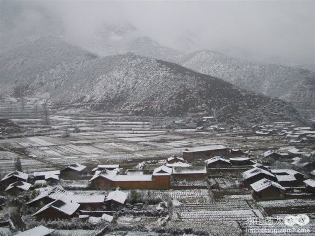 小村村(雲南省麒麟區東山鎮下轄村)