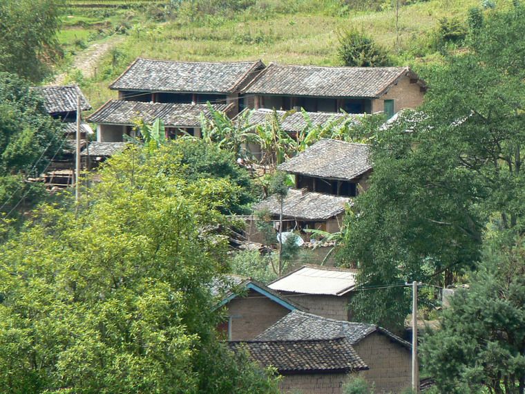 雲縣涌寶鎮龍河邊自然村