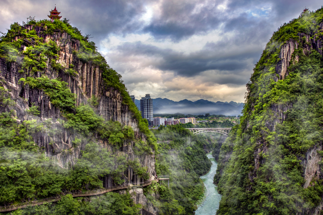 中國峽谷城(重慶市黔江區境內4A級旅遊景區)