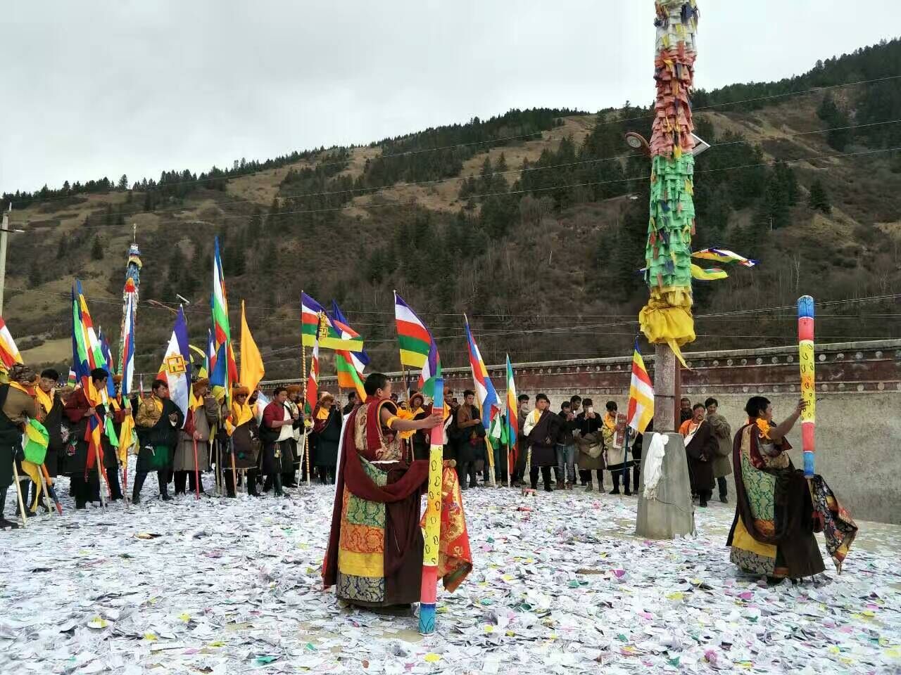 六寨女王山神節