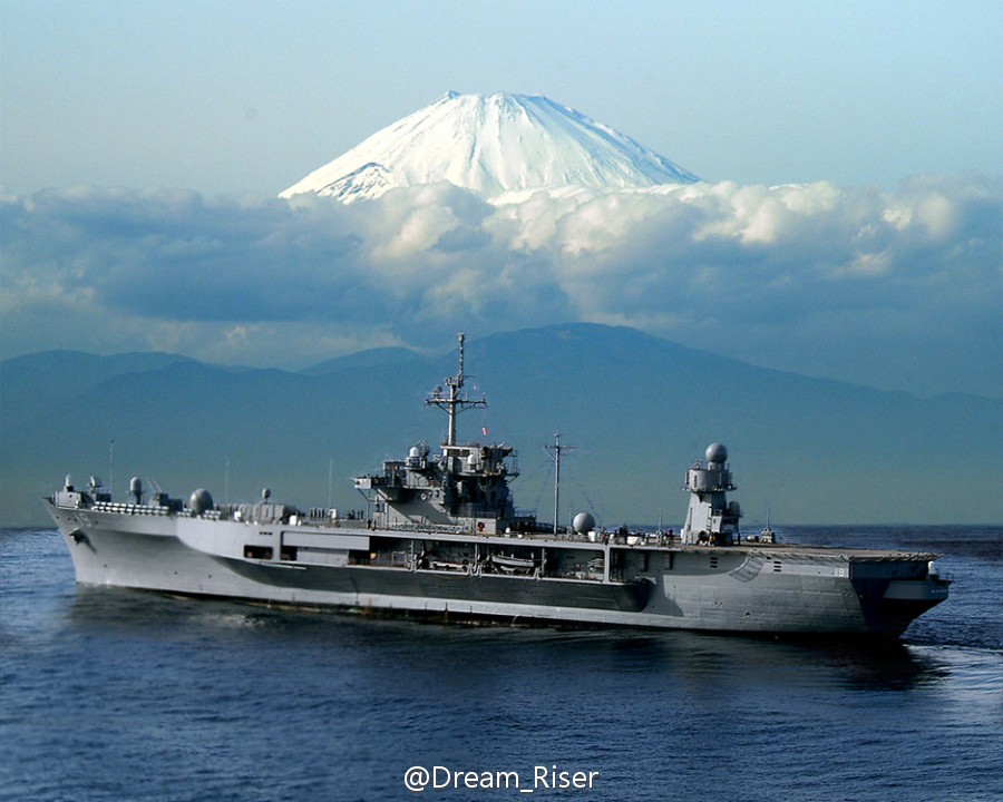 藍嶺號於日本外海