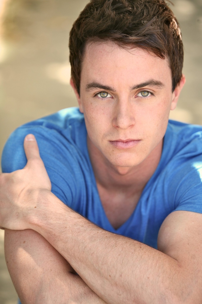 瑞恩·凱利(Ryan Kelley)