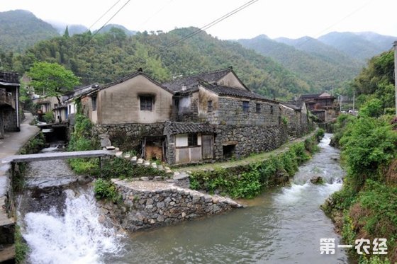 鵝石村