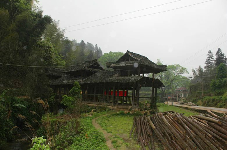 文溪村現存唯一的古代木工榫卯結構風雨橋