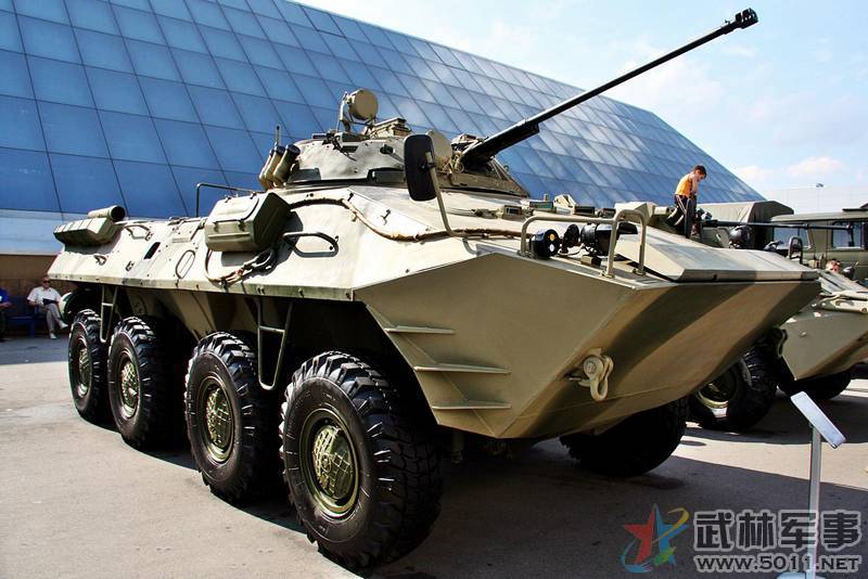 俄羅斯BTR-90“羅斯托克”裝甲車