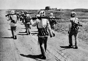 冀南民兵在作戰轉移途中