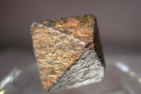 鉻鐵礦(圖4)