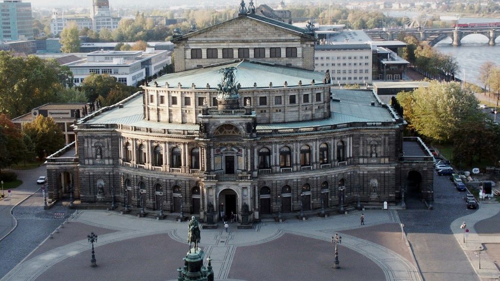 世界十大歌劇院之一Semperoper