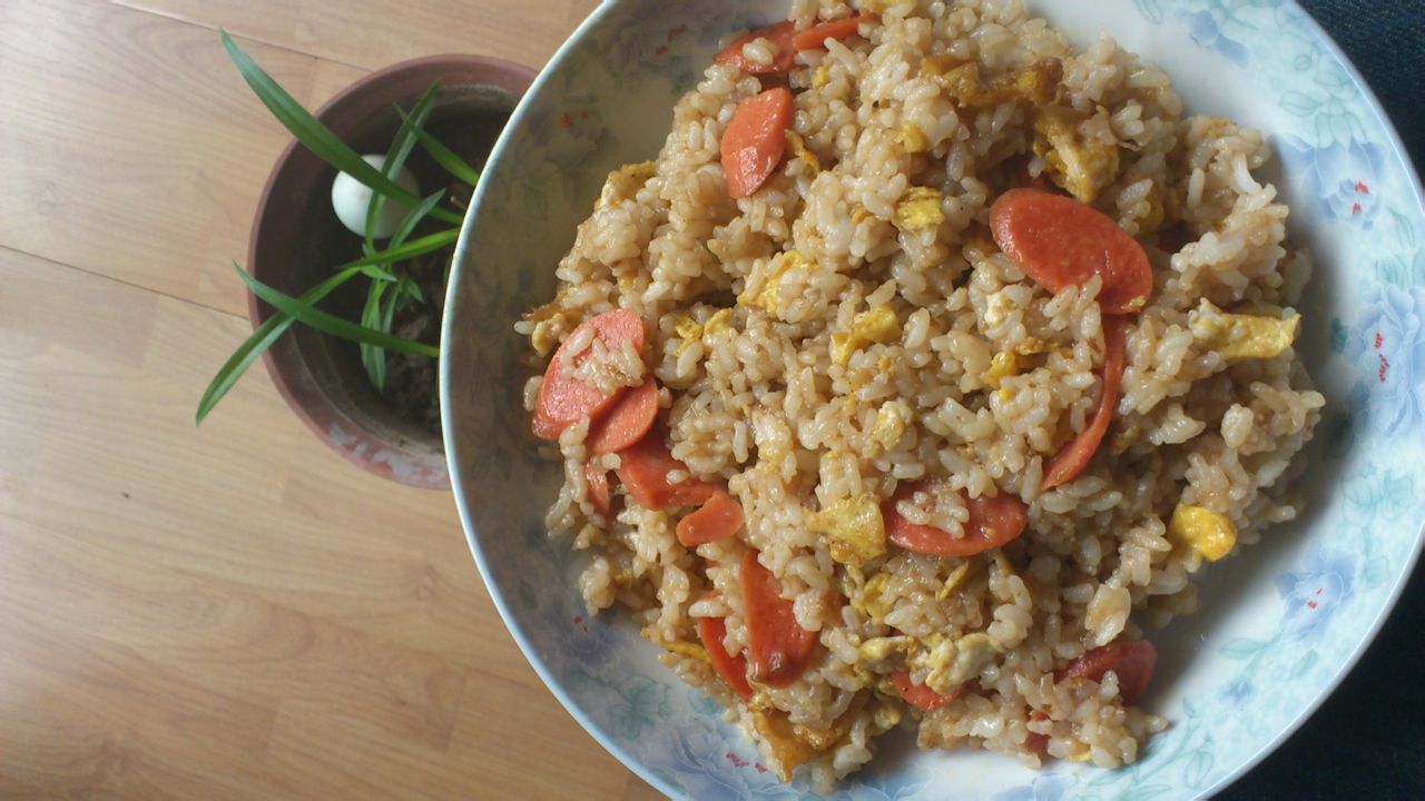 雞蛋火腿醬油炒飯