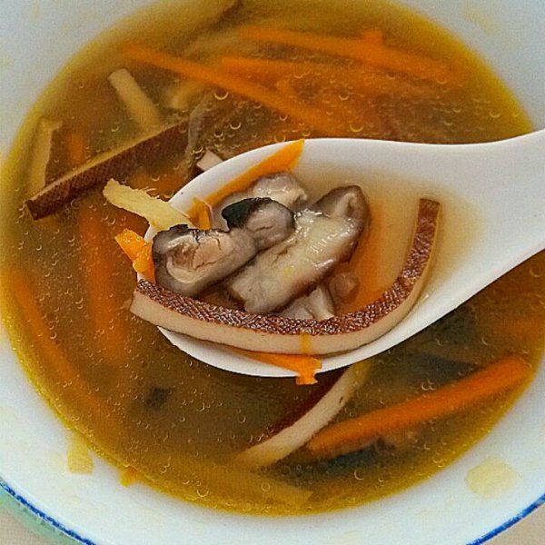 豆腐乾香菇湯