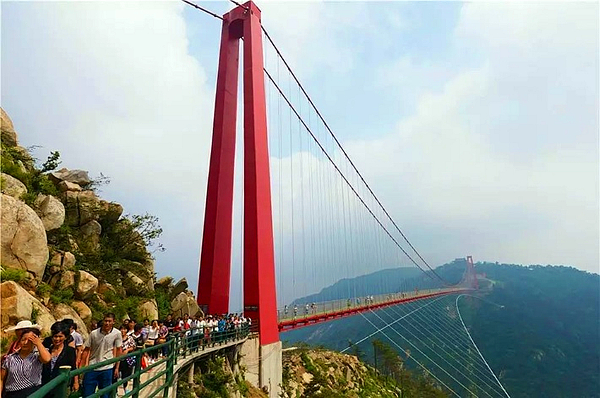 蒙山人行索橋