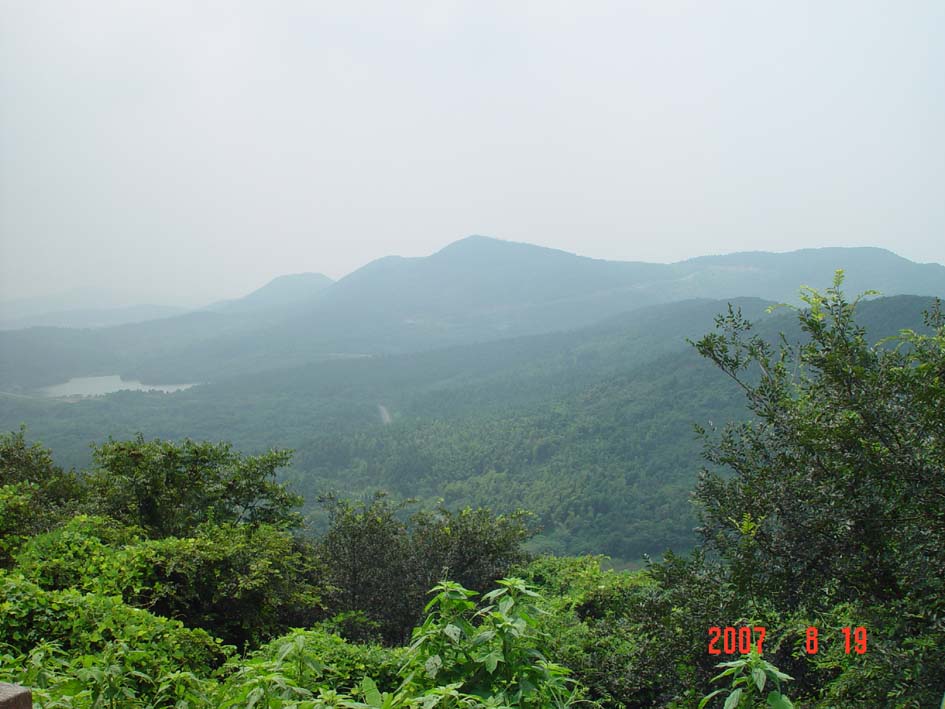 隱龍山墓園