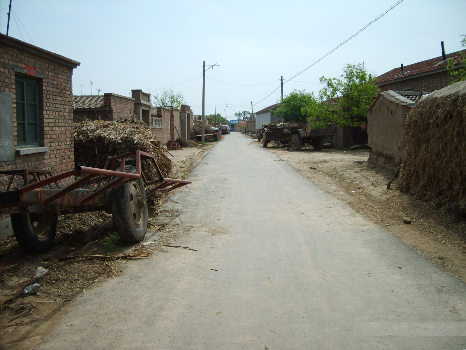 通村的柏油路