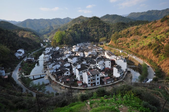 環山自然村(雲南省昭通鎮雄縣果珠鄉果珠村委環山自然村)