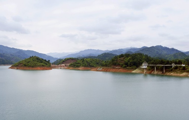 思勤江流域的花山水庫