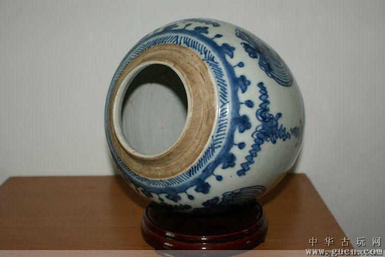 清雍正青花團鳳紋罐，側面