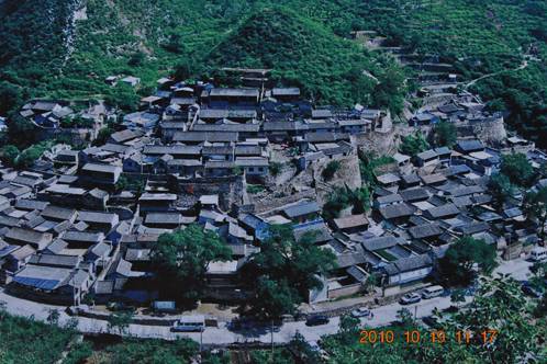 青石山村(山東省煙臺市萊陽市河洛鎮青石山村)