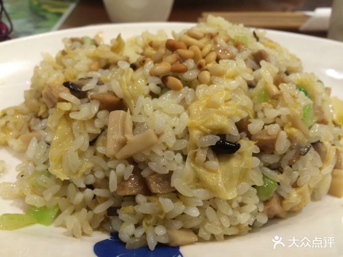 三香碎金揚州炒飯淮海店