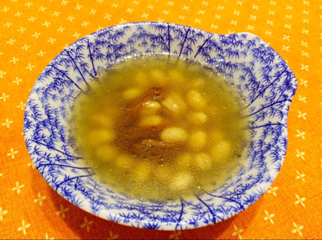 黃豆眉豆燉魚骨湯