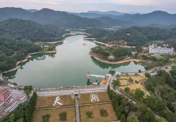 天湖森林公園