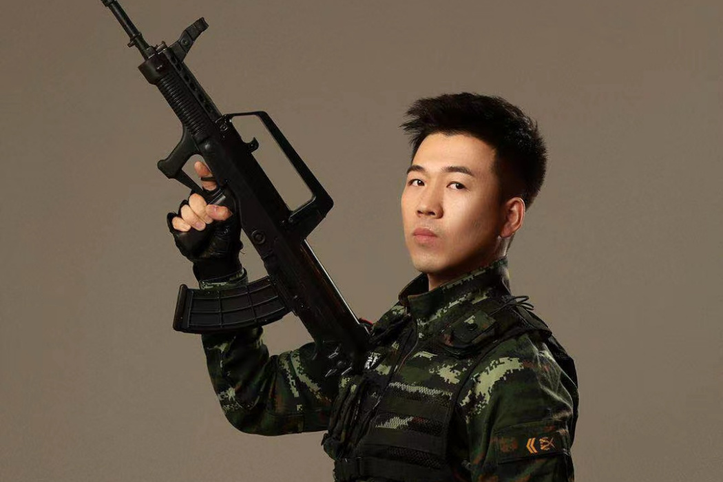 周旭(軍隊優秀導演)