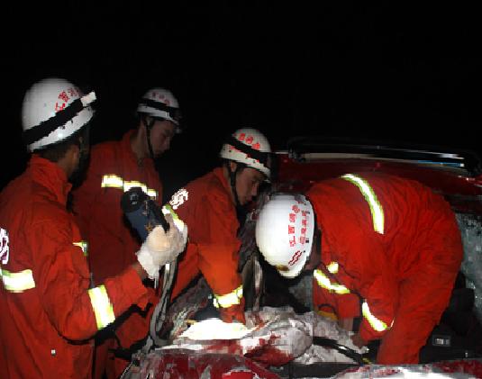 11·5鷹潭三車相撞事故