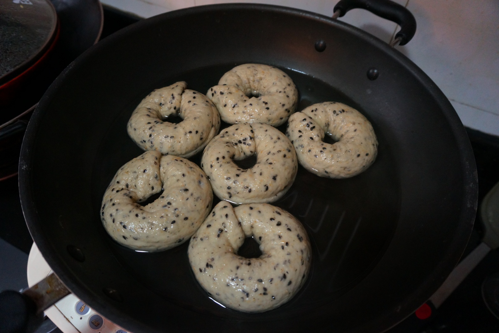 黑芝麻全麥貝果