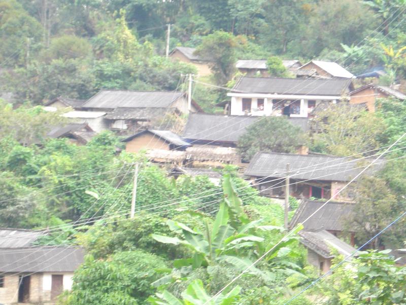 高峰自然村(雲南省臨滄鳳慶縣魯史鎮高峰自然村)